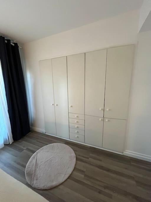 Hana 4 Personnes Calme Business&family Guyancourt
